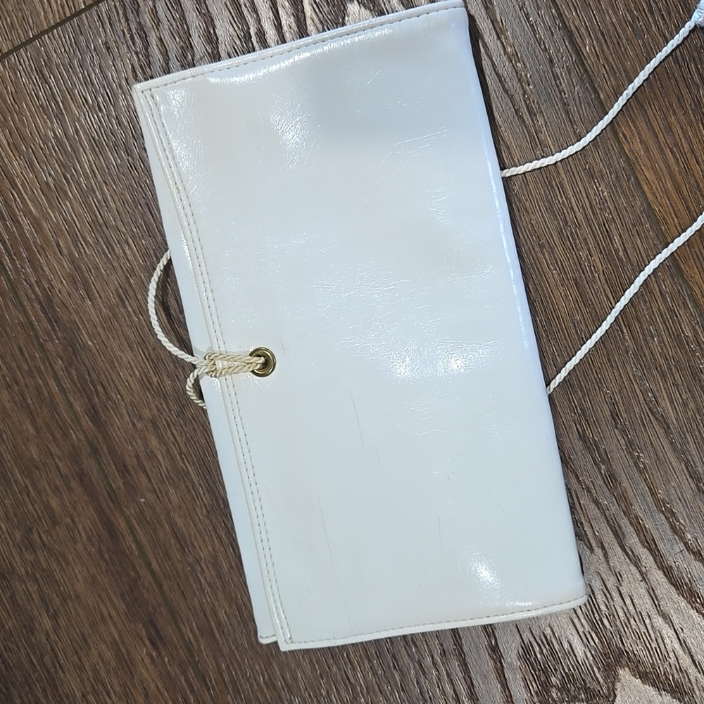 AMITY FOLDED TRAVEL WALLET.. #7135 - Picture 4 of 7